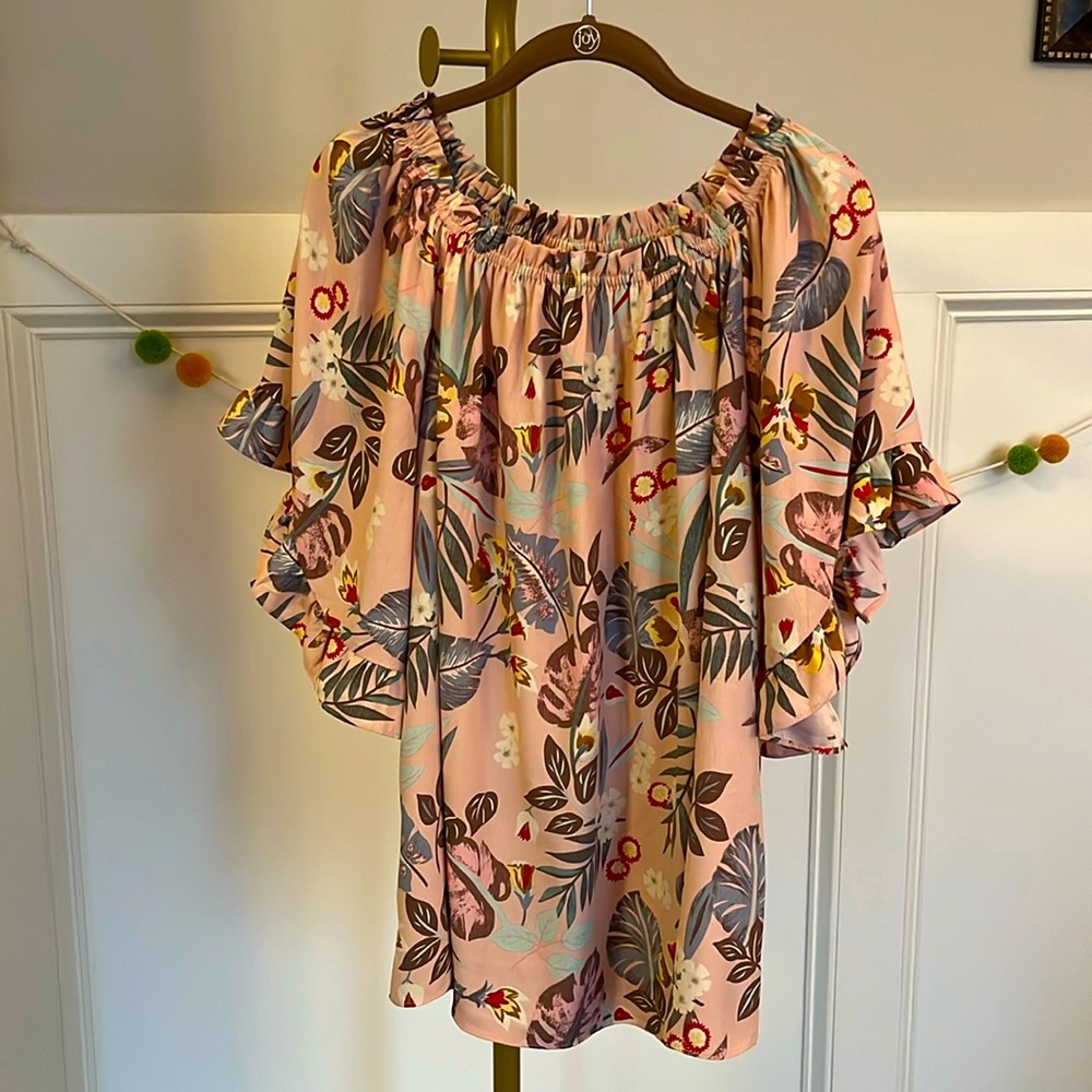 Easel Floral Print Blouse With Flutter Sleeves Si… - image 1